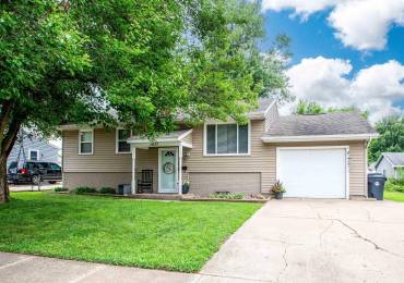 1837 VICTORIA Drive, Pekin, Illinois, 4 Bedrooms Bedrooms, ,1 BathroomBathrooms,Residential,For Sale,VICTORIA,RMAPA1259382